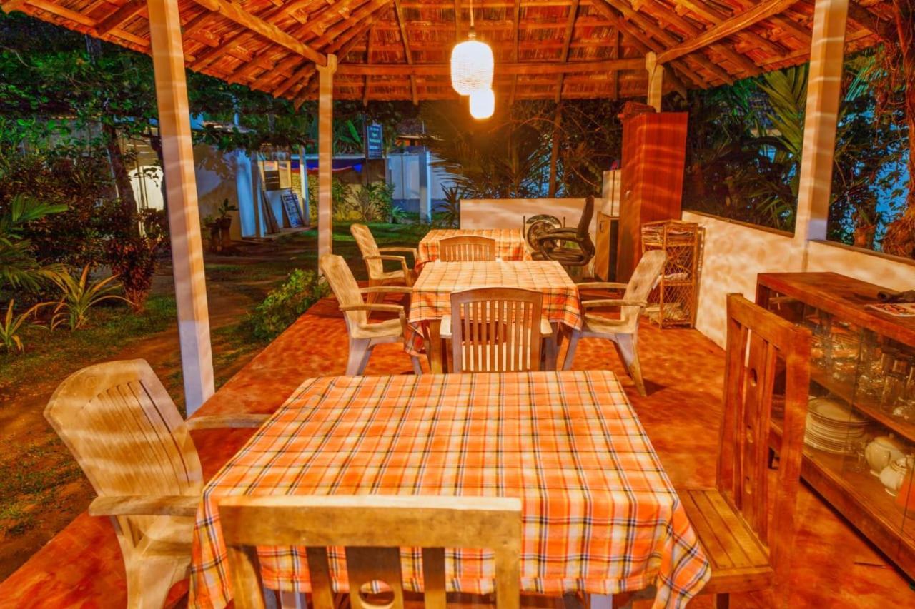 Talalla Ocean Beach Bungalow Matara Ngoại thất bức ảnh