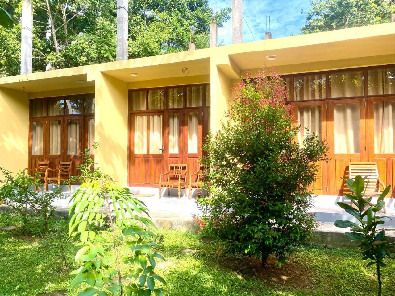 Talalla Ocean Beach Bungalow Matara Ngoại thất bức ảnh